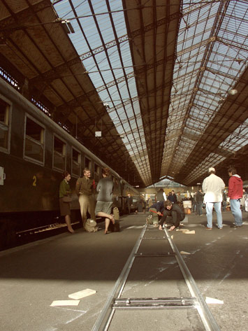 La rame de l'AAATV en gare d'Austerlitz pour le tournage de Michou d'Auber