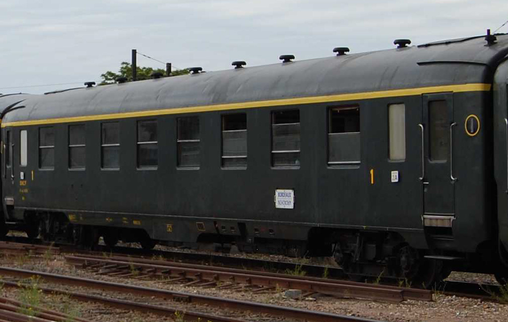 Voiture 1ère classe DEV AO A8 n°4136