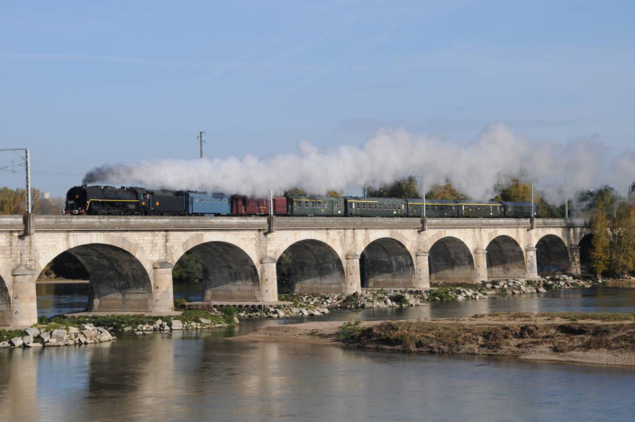 141R840 - Bourges