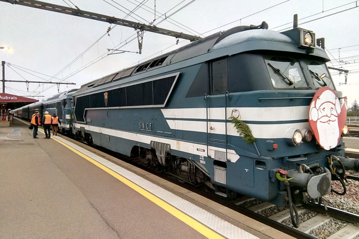 68540 et 67000 - Train du Père Noël- Les Aubrais - 15 décembre 2018