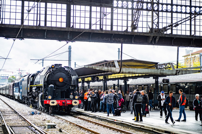 La locomotive à vapeur 141R840 en gare de Paris Austerlitz le 21 octobre 2017