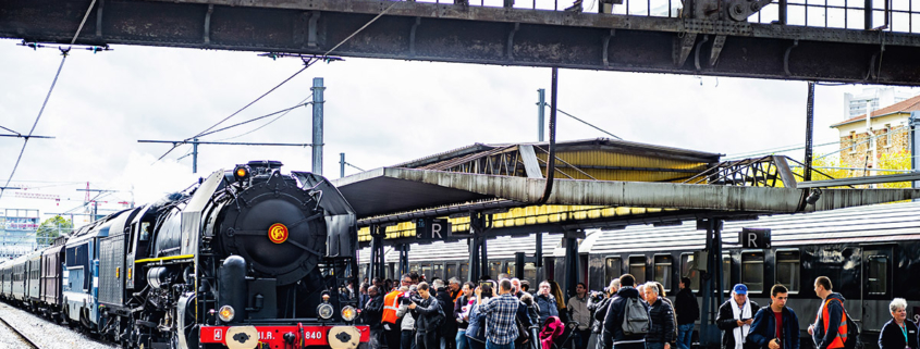 La locomotive à vapeur 141R840 en gare de Paris Austerlitz le 21 octobre 2017