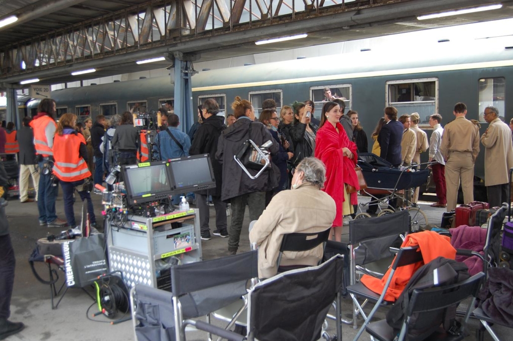 Train historique et locomotive à vapeur 141R840 en tournage à Paris Austerlitz, film Le temps d'aimer