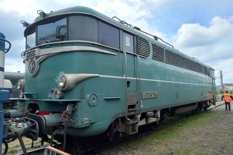 Locomotive électrique BB 25236 - AAATV CVL